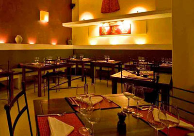 Le Wok French restaurant ambience