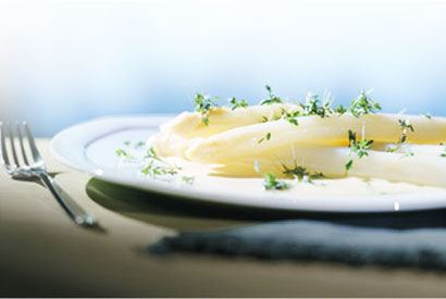 White asparagus pair with Loire Valley Sauvignon Blanc wines